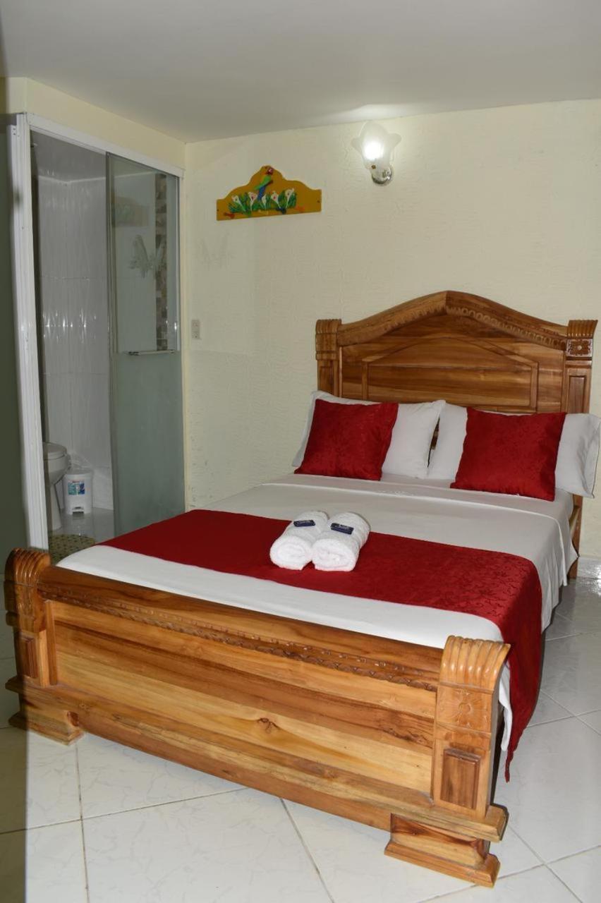 Hotel Las Guacamayas Guatape Luaran gambar