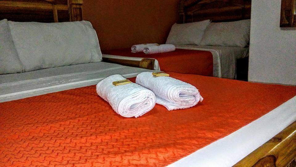 Hotel Las Guacamayas Guatape Luaran gambar