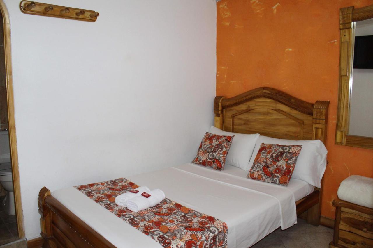 Hotel Las Guacamayas Guatape Luaran gambar