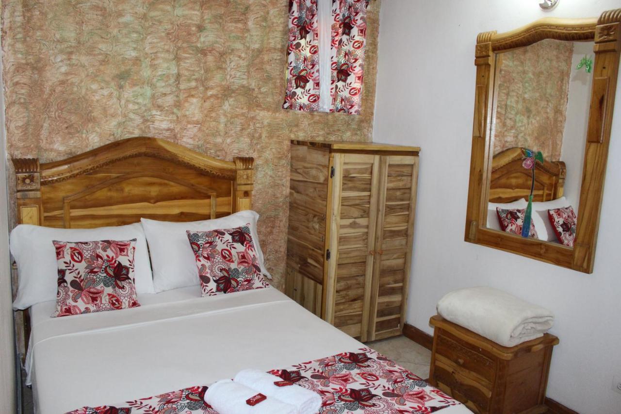 Hotel Las Guacamayas Guatape Luaran gambar