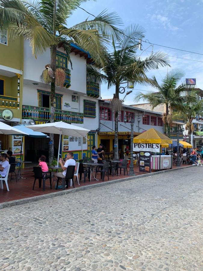 Hotel Las Guacamayas Guatape Luaran gambar